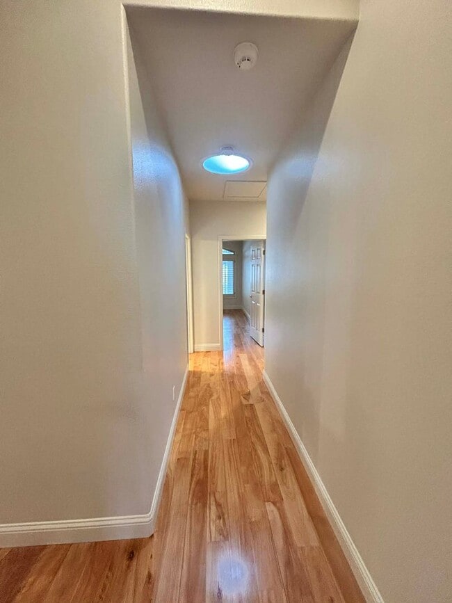 Building Photo - Spacious Duplex with 3-Car Garage & Private Patio!