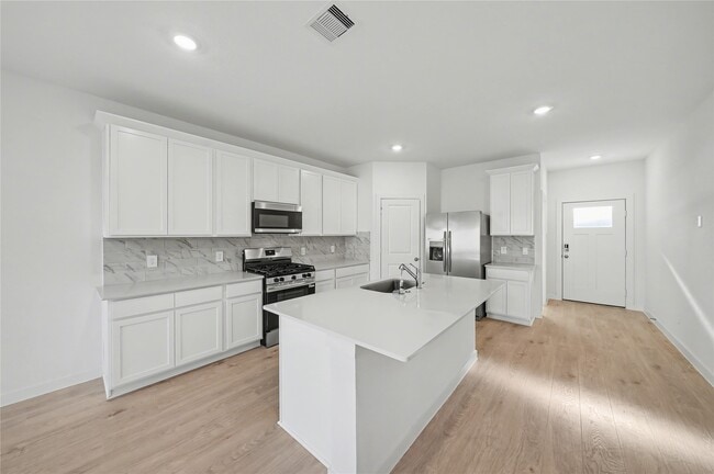 Building Photo - 4307 Camden Lakes St