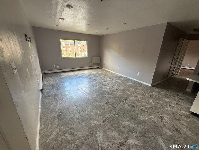 Building Photo - 1051 Old Colony Rd