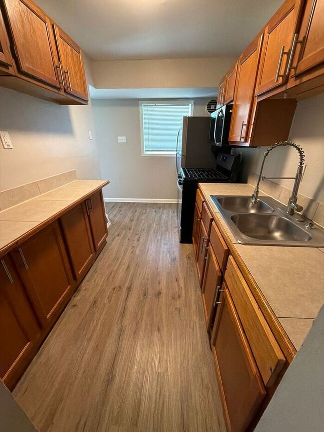 Building Photo - Cozy 3-bedroom, 1-bath