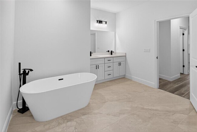 Building Photo - 9066 N Akola Way