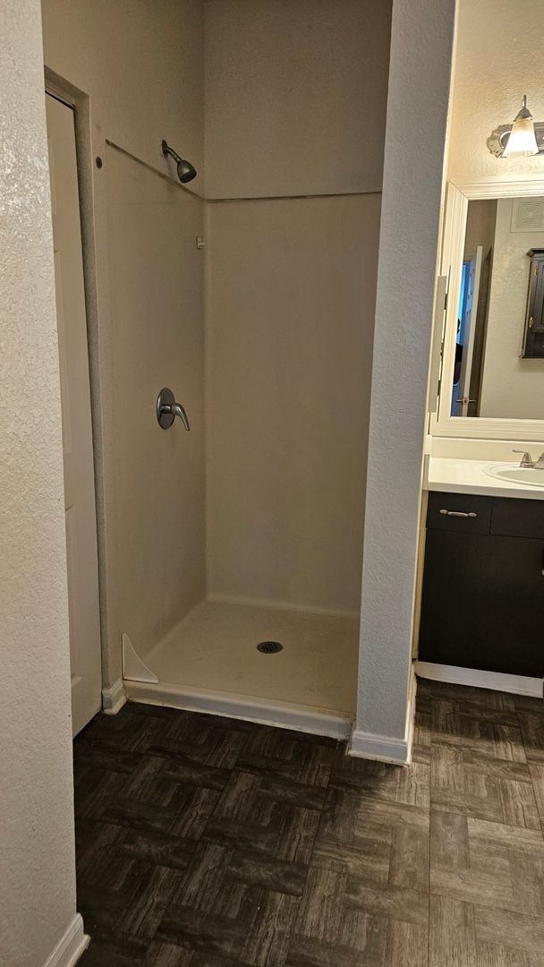 Building Photo - 1Brm Downtown Orlando - Affordable and Pet Friendly!