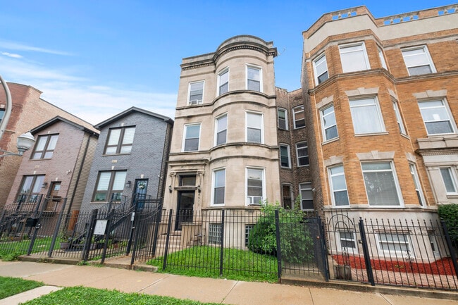 Building Photo - 4517 S Calumet Ave