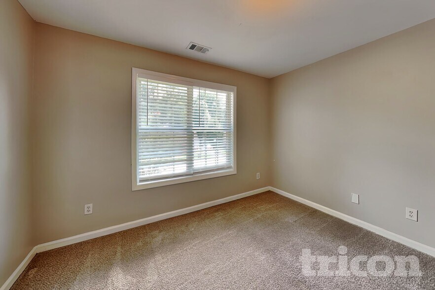 Building Photo - 1219 Falls Creek Ct