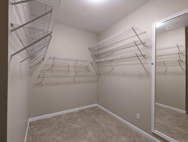 Building Photo - 1343 E Osborn Rd