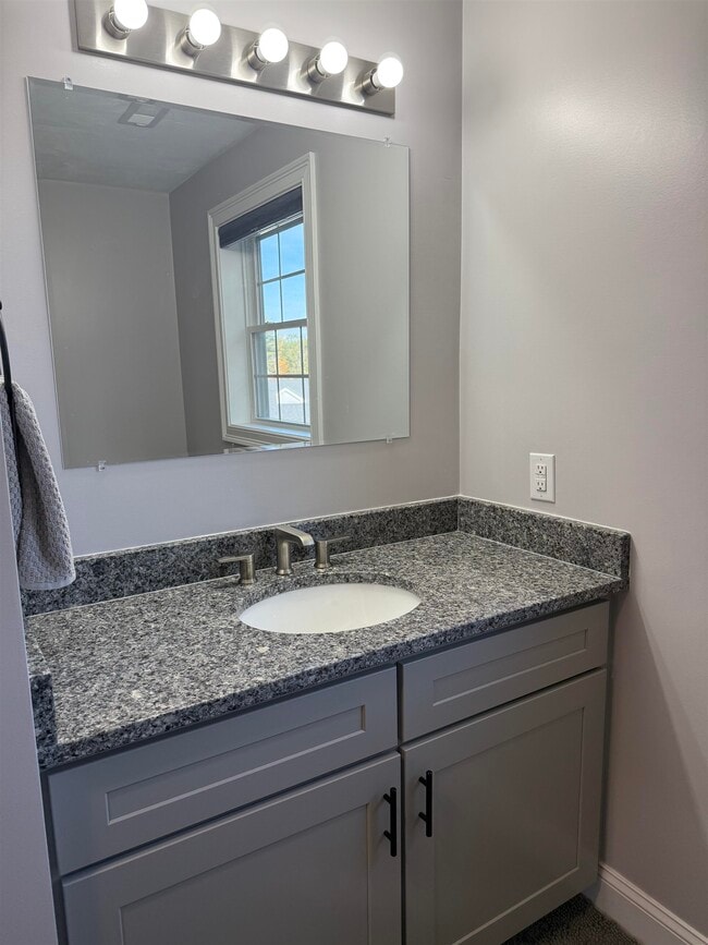 Building Photo - 114 Brook Hl