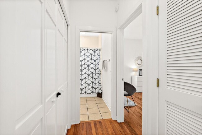 Building Photo - 27 Old Mission Ave