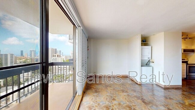 Building Photo - 1560 Thurston Ave