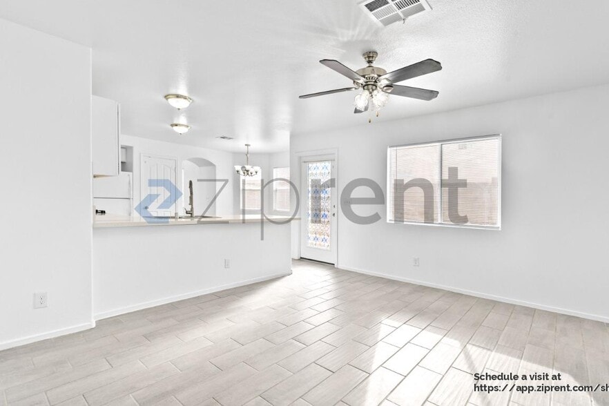 Building Photo - 2085 Lipari Ct