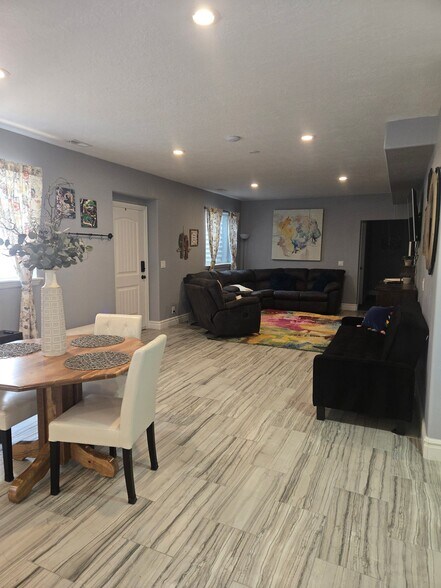 Building Photo - 1357 Natasha Cir
