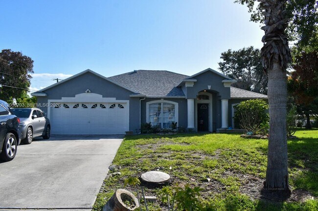 Building Photo - 1834 SW Gemini Ln