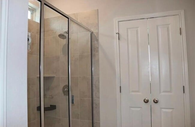 Building Photo - 201 McFarland St