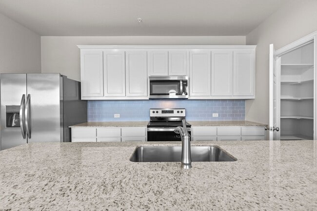 Building Photo - New Stunning Townhouse for Rent!