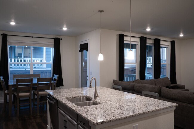 Building Photo - For Rent | $3,200/Month | 3 Bed | 3 Bath |...