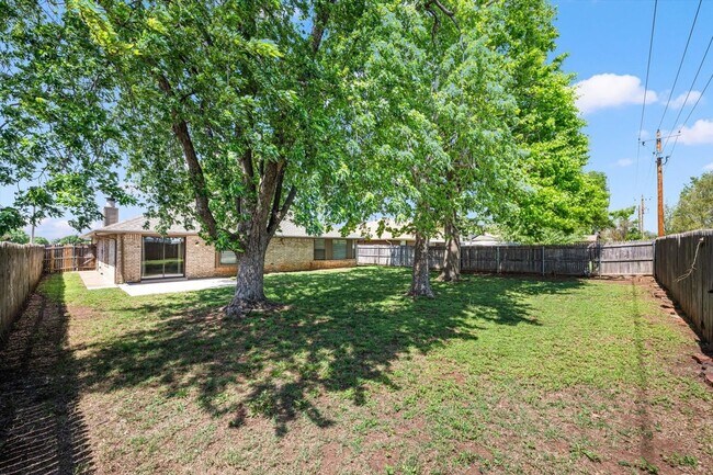 Building Photo - Great 3 Bed 2 Bath In Edmond