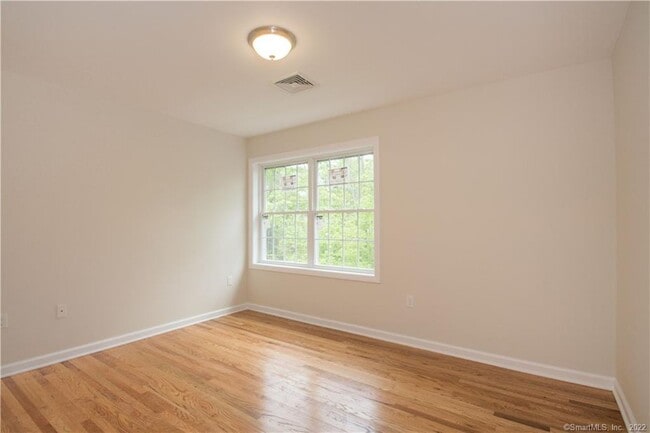 Building Photo - 175 Saybrook Rd