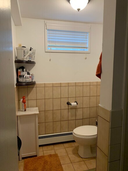 Building Photo - 11 Bridge St