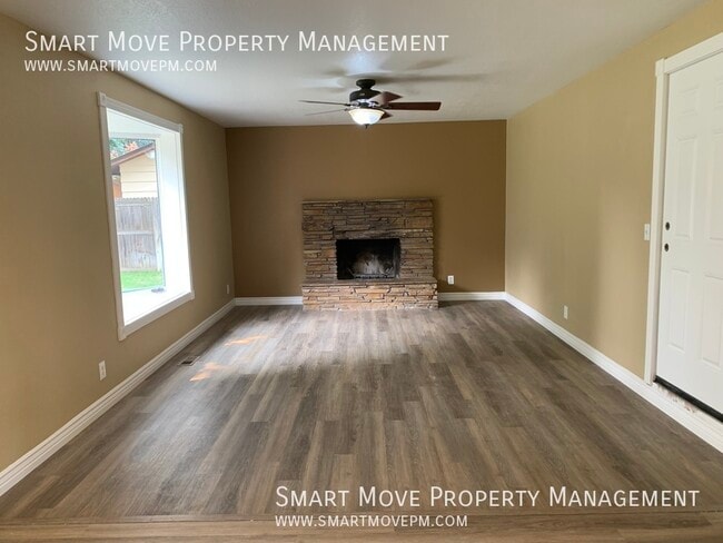 Building Photo - 10023 W Skycrest Dr