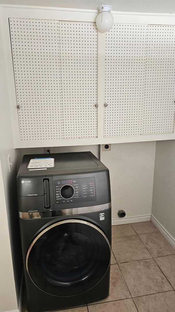 Building Photo - $3,300 - 2 Bed / 1 Bath Home in Fletcher H...