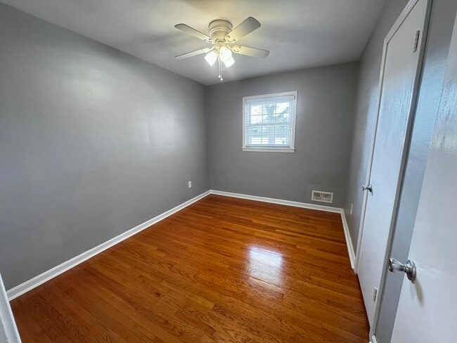 Building Photo - 316 Emmett Ave