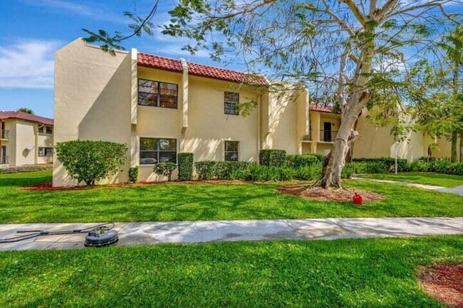 Primary Photo - 2050 Oleander Blvd