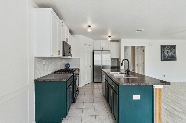 Building Photo - 137 Preston Trail