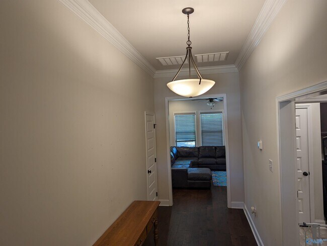 Building Photo - 152 Summer Pointe Ln