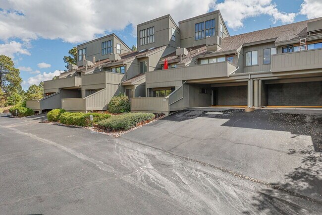Primary Photo - 2650 Valley View Dr
