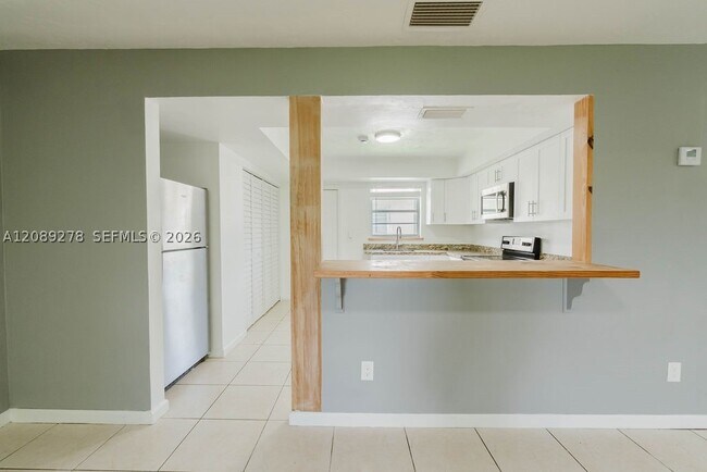 Building Photo - 25513 SW 107th Ave