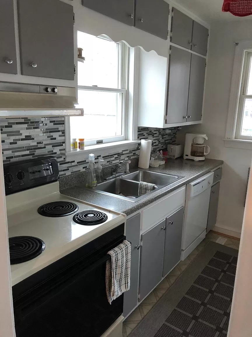 Kitchen - 4020 7th St S