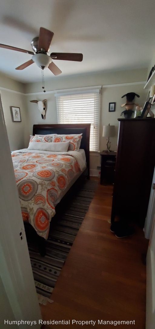 Building Photo - 3918-39245 Iowa St