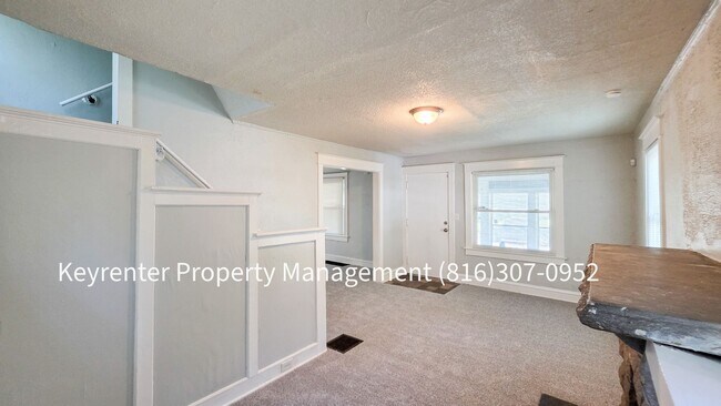 Building Photo - 3 Bed 1 Bath ready to rent!