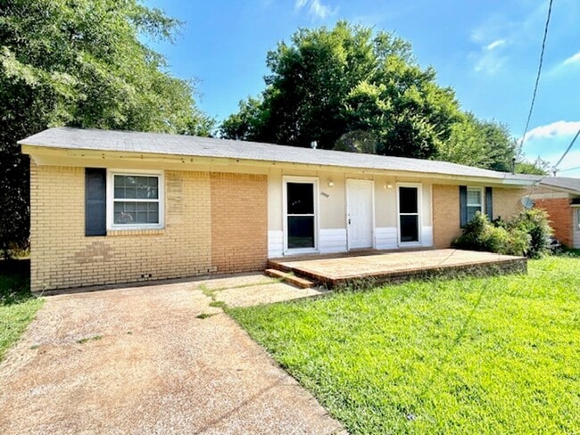 Building Photo - 3004 Belafonte Ave NW