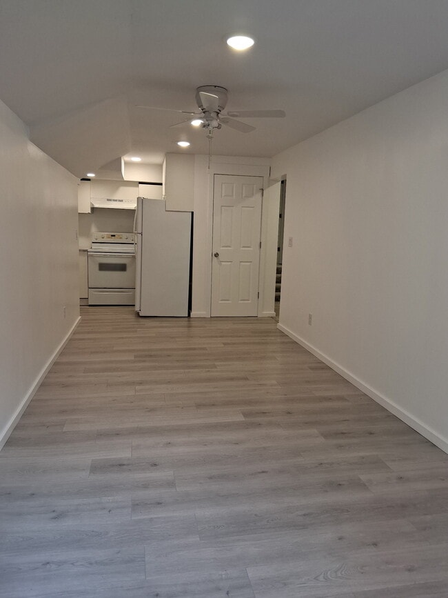 Building Photo - 6091 Marvelle Ct