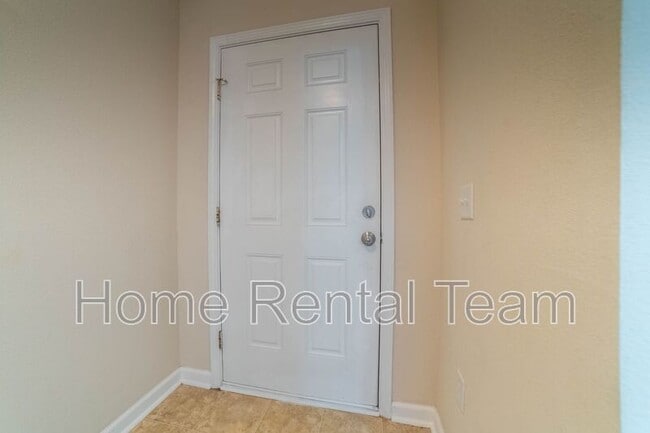 Building Photo - 37 Twin Oaks Pl