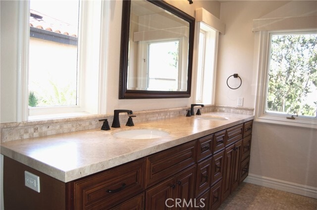 Building Photo - 5720 Malaga Pl