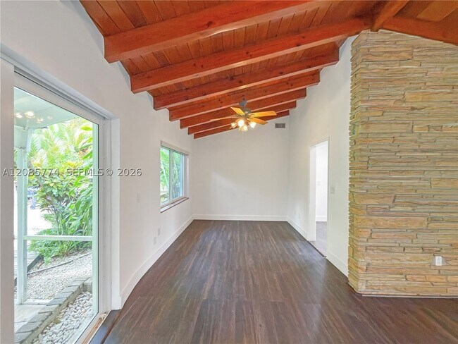 Building Photo - 3128 Coconut Grove Dr