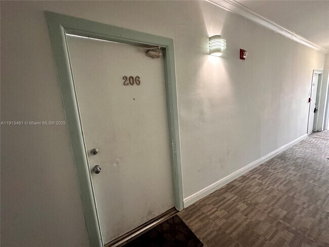 Building Photo - 1218 Drexel Ave