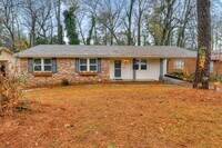 Building Photo - West Augusta Charm