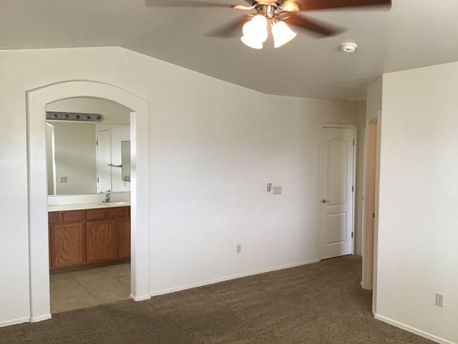 Building Photo - 4 Bdrm + Den, 2.5 ba Two story home, clean...