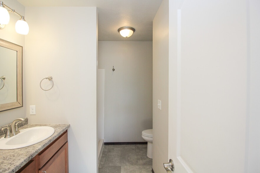 Building Photo - 110 Tanner Ct