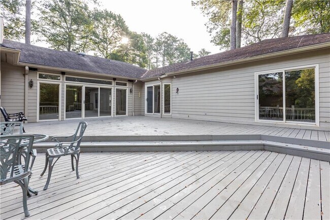 Building Photo - 3536 Mill Creek Rd NE