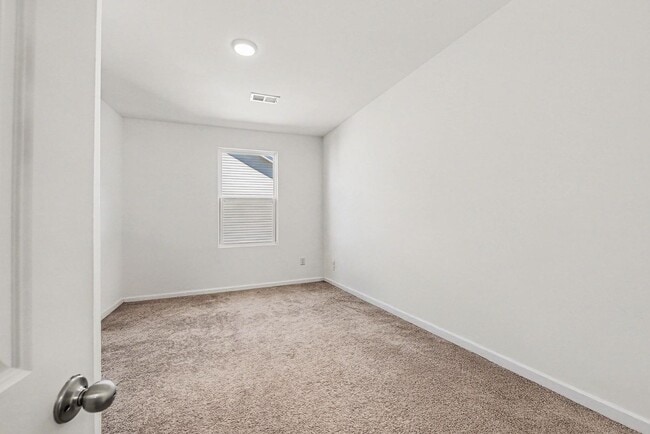 Building Photo - 188 Woodward Rd