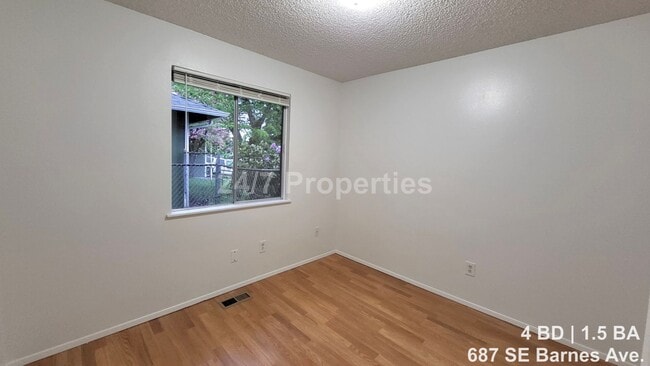 Building Photo - Comfortable 4 BD | 1.5 BA Home w/ Large Yard - Gresham