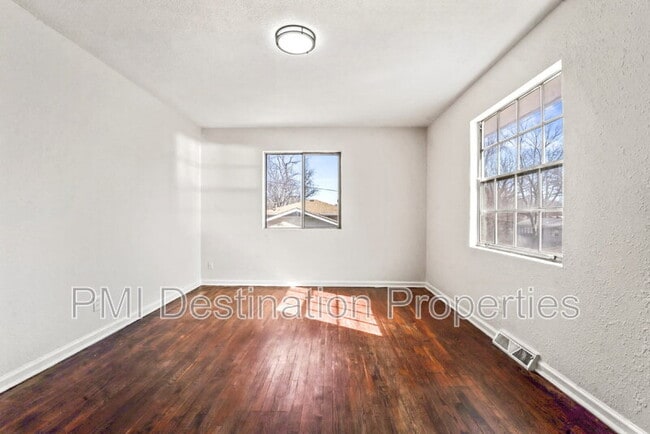 Building Photo - 3542 N 60 St