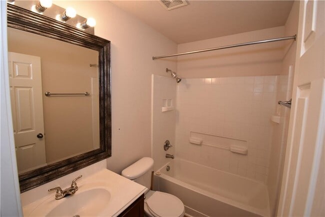 Building Photo - 2133 Oltons Bluff Dr