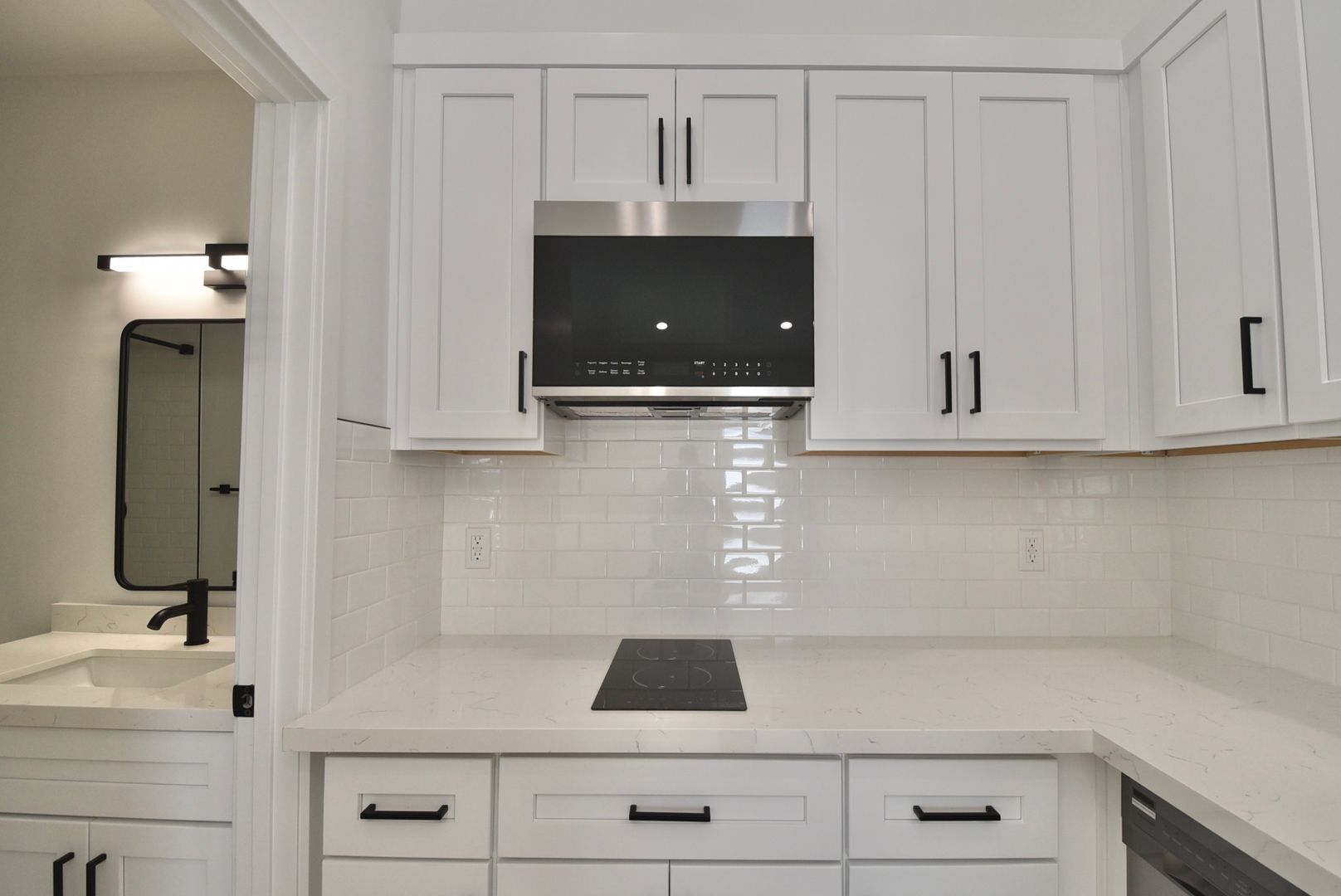 Building Photo - 10839 Moorpark St