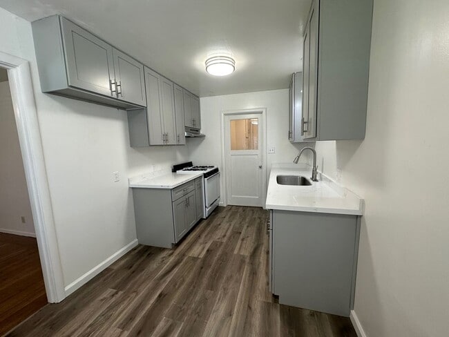 Building Photo - 4767001 /45