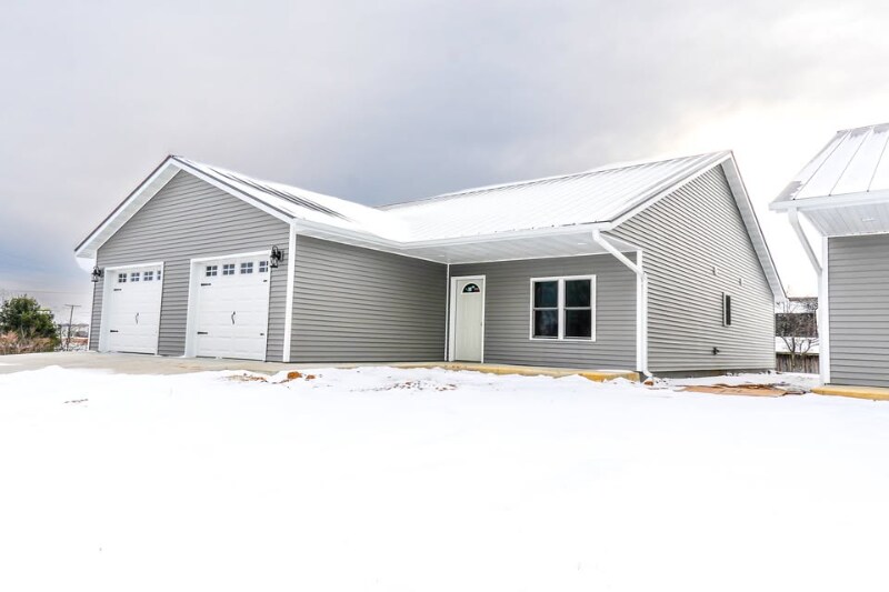 Building Photo - 713 Salsbery Cir