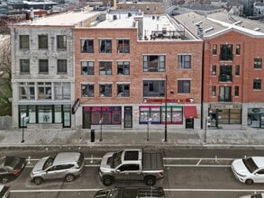 Building Photo - 1064 N Milwaukee Ave